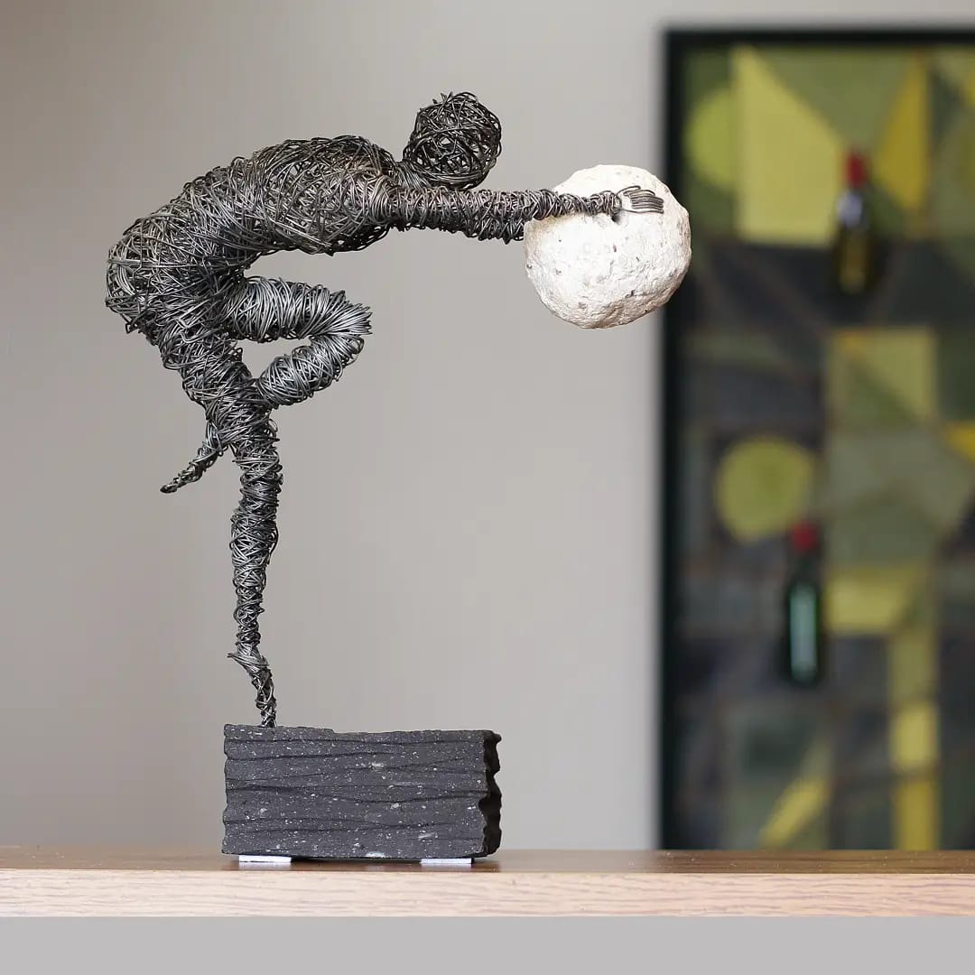 Staging, Karen Akhikyan